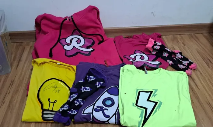 Camiseta Emily Vick 