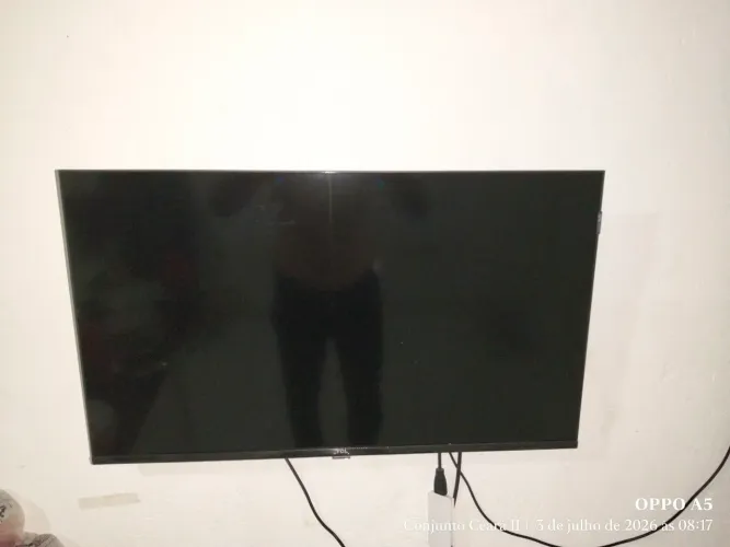 Tv TCL 32 POLEGADAS SMARTH QLED FULL HD NOVA SO COM 3 SEMANAS DE USO NOTA FISCAL CAIXA.