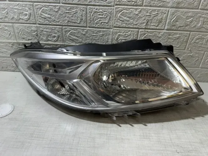 Farol direito Onix cromado 2013 14 2015 16 2018 2019 original