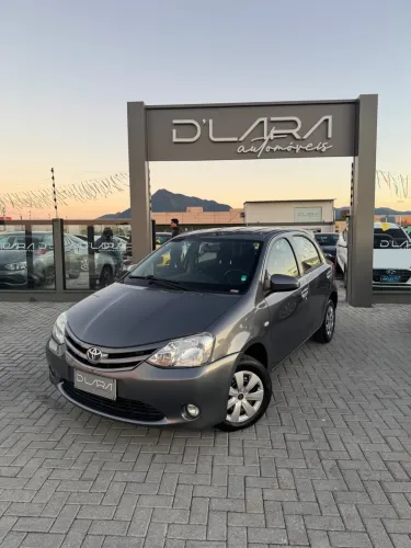 Toyota Etios X 1.3 Flex 16V 5P Mec. 2016