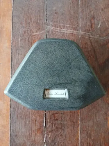 Acionamento da buzina opala edição limitada.