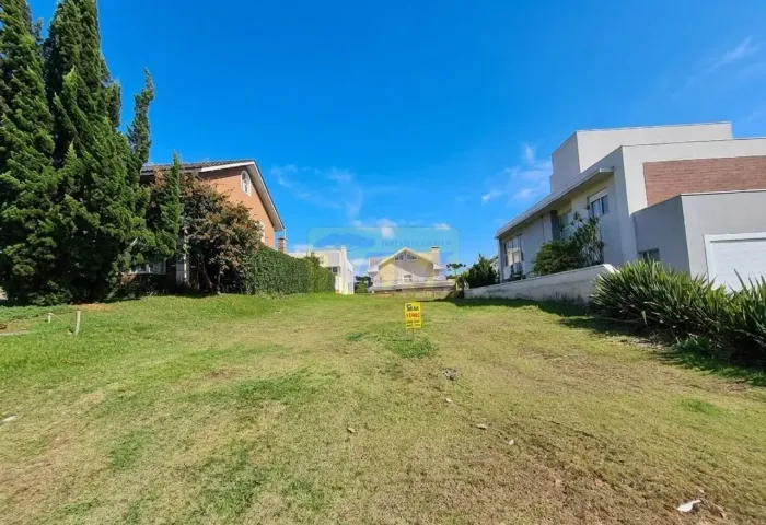 Exclusividade e Alto Padrão no Condomínio Pineland  Pineville, Pinhais/PR