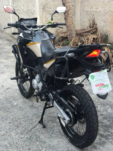 XRE 300 semi nova