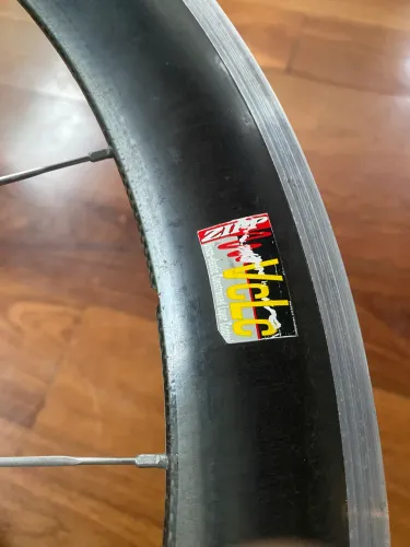 Roda dianteira Carbono Zipp 404