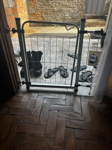 Grade de proteção para bebês e cãezinhos 