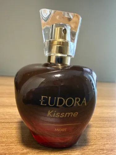 Perfume kiss me more Eudora 50ml descontinuado