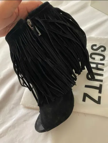 Bota Schütz preta TAM 39