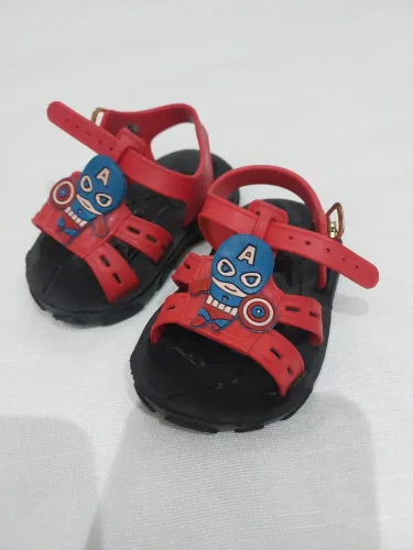 Sandálias Novos para o Seu Bebe