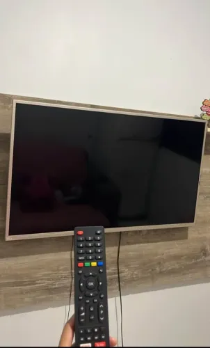 Vendo smart tv ou troco em iPhone
