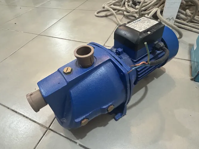 Bomba de água 1,5cv nova auto aspirante