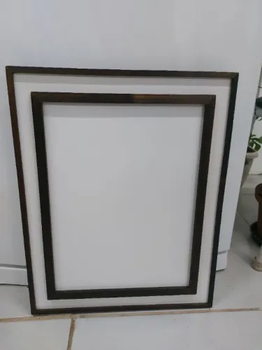 Moldura antiga de madeira para decoração