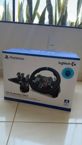 Volante Logitech G29 Se + câmbio Novo sem uso Passo Cartão