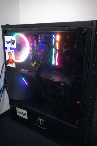 PC GAMER | AMD RYZEN 5 3600X | RX 5600XT | 16GB DDR4