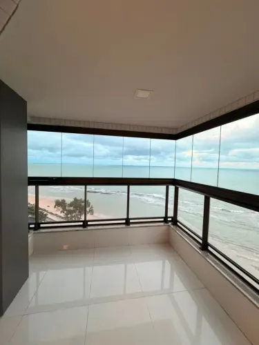 Alugo na Av. Boa Viagem apto 156 m2, 4 suítes, 3 vagas. Recife-PE.