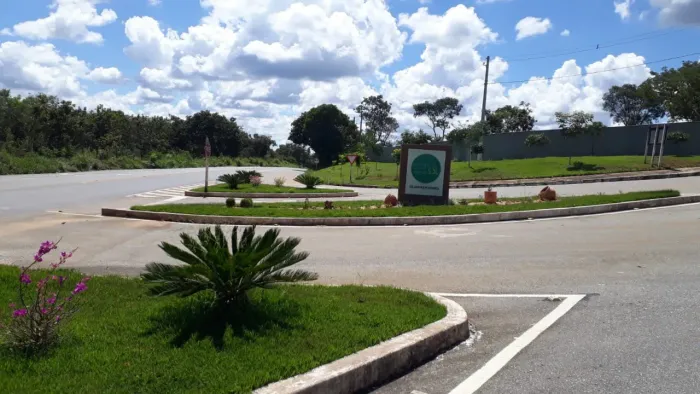 LOTE COM 1000 MTS BARATO em condomínio