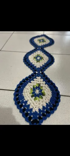 Trilho de mesa de crochê