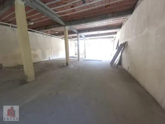 Vendo Prédio com galpão térreo e 10 apartamentos em Francisco Morato.