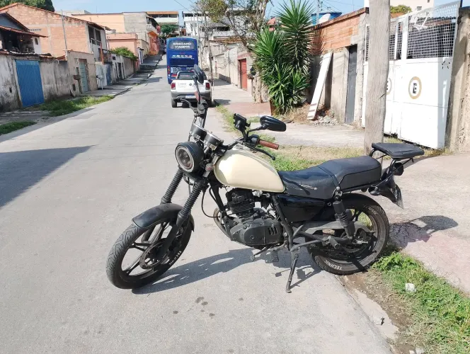 Intruder 125