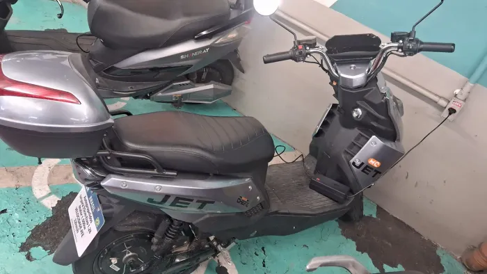 Vendo Moto eletrica Jet não precisa de placa nem habilitação 
