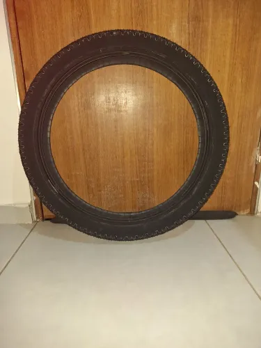 Pneu de moto dianteiro, novo, nunca usado! Valor negociável *83