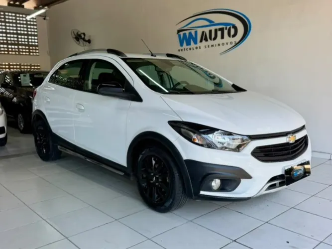 Chevrolet Onix Activ 1.4 8V Flex Mec. 4P 2019