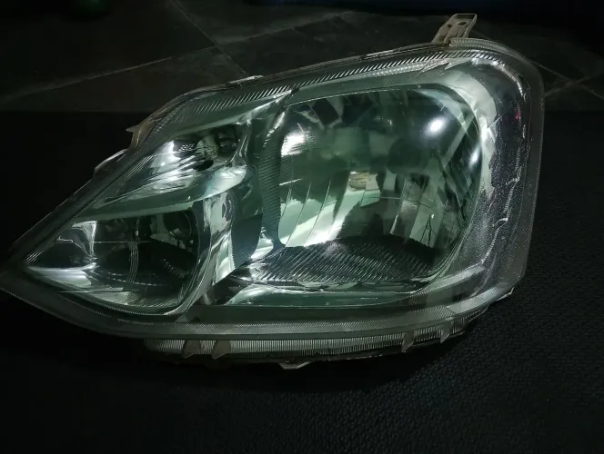 Farol Etios 2013 L/E