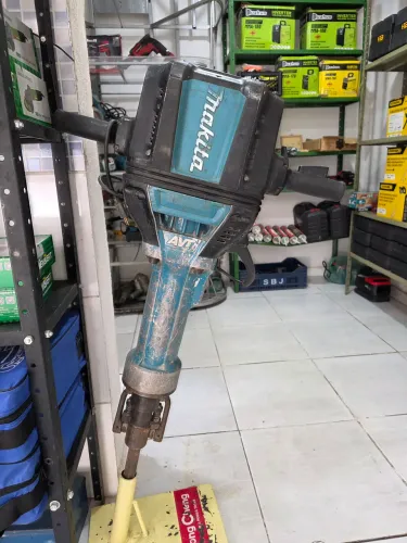 Martelo Demolidor 2.000w Anti-vibração Avt - Hm1812