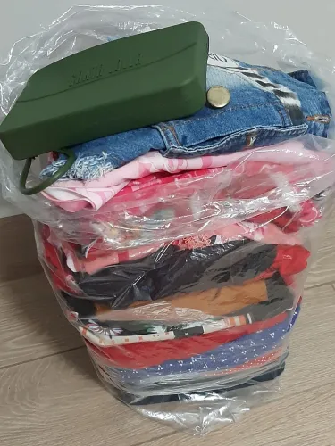 30 peças de roupas femininas 