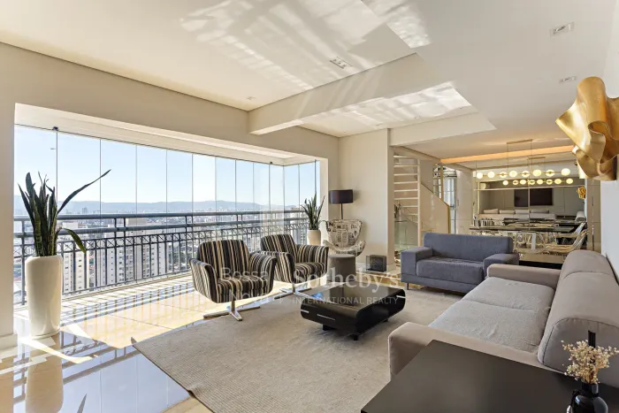 Cobertura duplex com vista para a cidade, terraço e espaço gourmet
