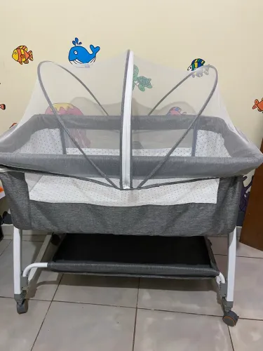 Berço Portátil Moises Co-bed Com Balanço Mosquiteiro e Cesto Regulagem de Altura