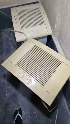 AR CONDICIONADO DE JANELA ELETROLUX R$350,00