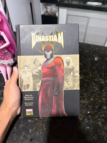 Dinastia M Marvel Deluxe HQ