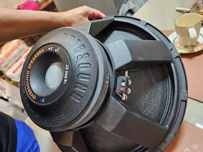 Sub 700 Oversound