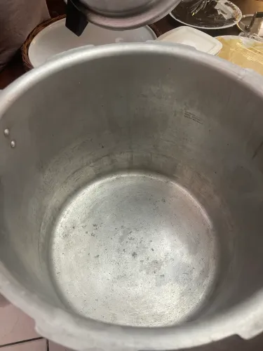 Panela de pressão de 20 litros toda boa