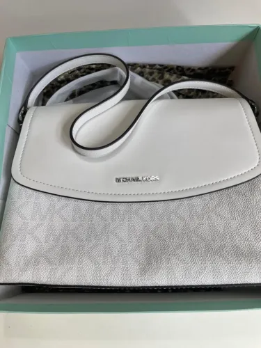  bolsa Michael Kors original, nova / sem uso, na caixa, com alça ainda protegida 