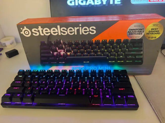 TECLADO APEX PRO MINI