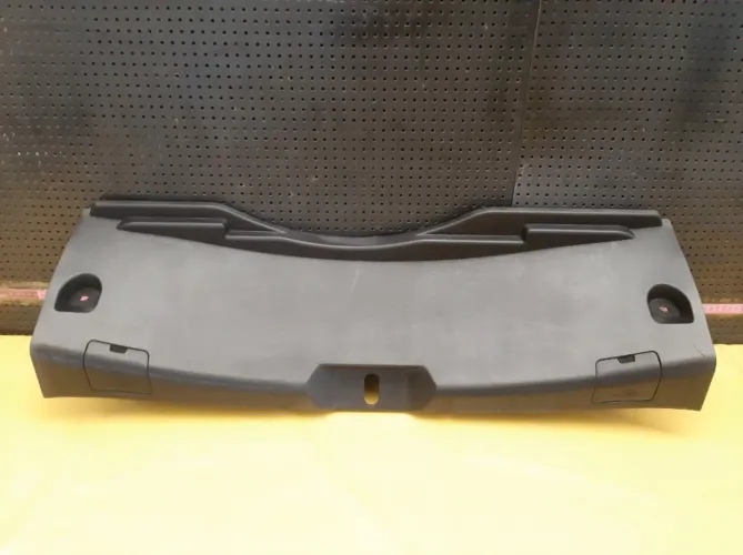 Acabamento Moldura Porta Mala Toyota Yaris Hatch 2019 2020