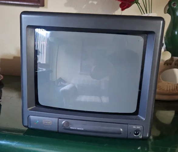 Monitor CCE CRT Vintage 9"/10" - Tubo - Retrô