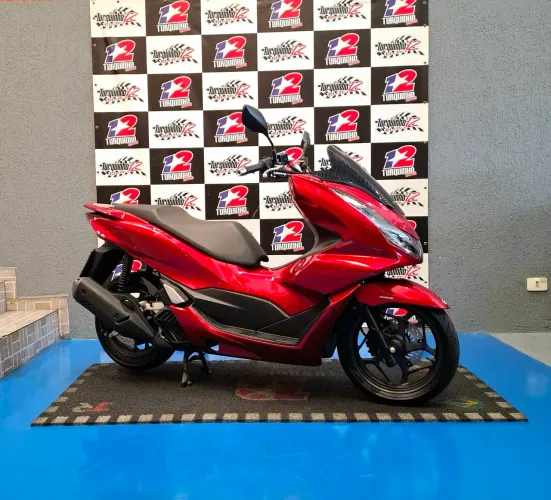 Honda Pcx 160 ano 2025 com apena 2.700 km único dono