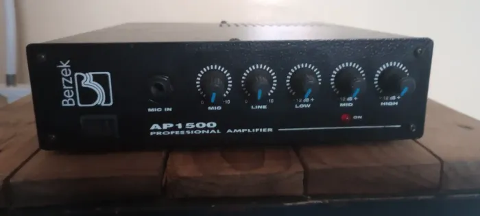 Amplificador Berzek AP 1500