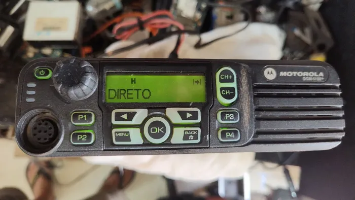 Rádio móvel Motorola DGM6100 VHF