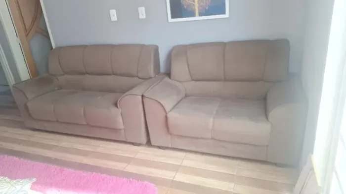 Sofá de 3 e 2 lugares semi novo 