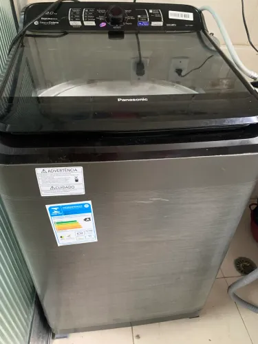 Máquina de lavar roupas 12 kg.