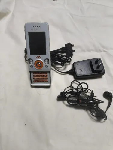 Celular Sony Ericsson W580i Nao Esta Ligando (Usado)