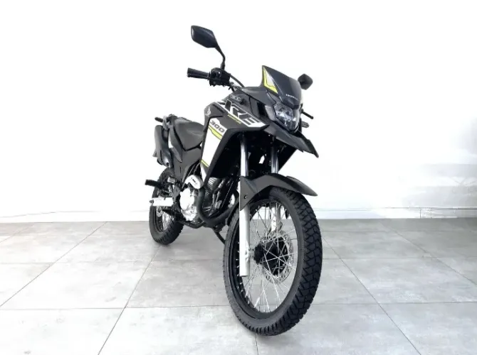 VENDO XRE 300 2021