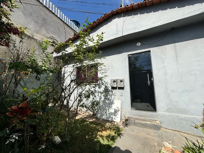 Casa linear com Edícula 