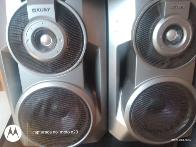 Vendo par de caixas Sony dx7