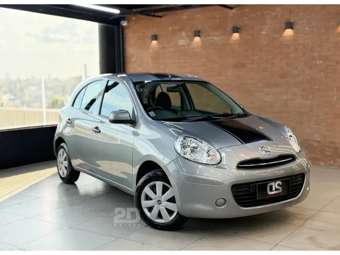 Nissan March S 1.0 12V Flex 5P 2012