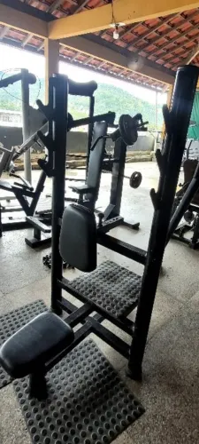 Aparelhos de musculação 