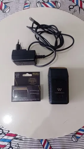Vende-se uma máquina cheiven parou de funcionar para retirada de peças